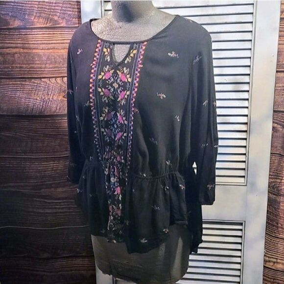 American Rag 2X Floral Blouse - Picture 5 of 12